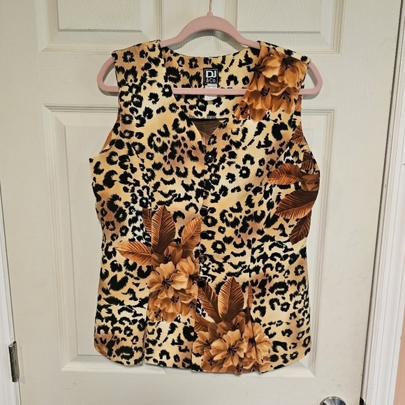 Vintage Set Sleeveless Button Down Blouse High Waste Shorts Floral Cheetah Print - Picture 2 of 9